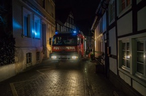 Freiwillige Feuerwehr Menden: FW Menden: Gemeldeter Zimmerbrand in der Altstadt