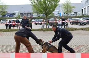 Hauptzollamt Regensburg: HZA-R: Zoll stellt sich vor: Spannende Eindrücke beim Info-Tag in Regensburg