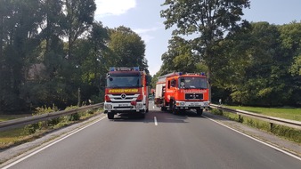 Freiwillige Feuerwehr Menden: FW Menden: Schwerer Verkehrsunfall in Menden-Halingen