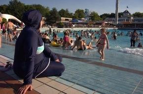 ZDF: "Bikini trifft Burkini - Wo der Ruhrpott baden geht": ZDF-Reportage aus dem Essener Grugabad (FOTO)