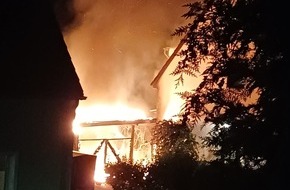 Feuerwehr Ratingen: FW Ratingen: Carportbrand in Ratingen-Lintorf