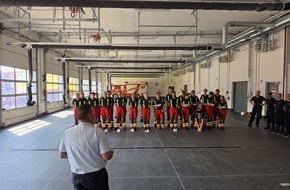 Freiwillige Feuerwehr Lehrte: FW Lehrte: Modulare Grundausbildung: Nachwuchs der Stadtfeuerwehr Lehrte stellt sich der Hitze