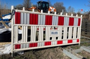 Polizeiinspektion Cuxhaven: POL-CUX: Diebstahl von Absperrmaterial an der Baustelle der B6 im Bereich Loxstedt (Foto im Anhang)