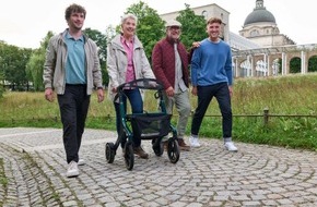 VOSS healthcare GmbH: Europapremiere: Elektrischer Rollator ello ab März im Handel