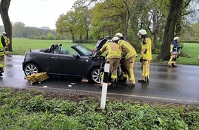Feuerwehr Gemeinde Rheurdt: FW Rheurdt: Sturmschaden mit anschließendem Verkehrsunfall