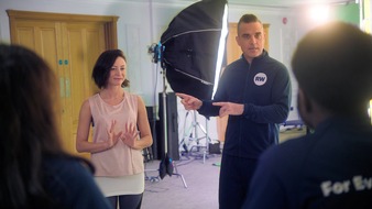 WW Deutschland: Pop-Ikone Robbie Williams und WW beweisen, dass wirklich jeder nach dem Kampagnenmotto 'For Every Body' gesünder leben kann
