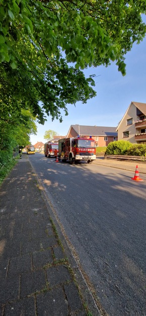 Freiwillige Feuerwehr Gemeinde Schiffdorf: FFW Schiffdorf: Abgerissener Wasserhahn setzt Keller unter Wasser - Feuerwehr pumpt Keller leer