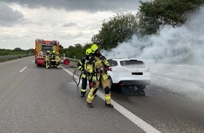 Freiwillige Feuerwehr Alpen: FW Alpen: Vollbrand eines Pkw auf der A57
