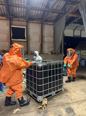 ZOLL-BB: Gemeinsame Pressemitteilung Zollfahndung deckt Drogenlabor auf