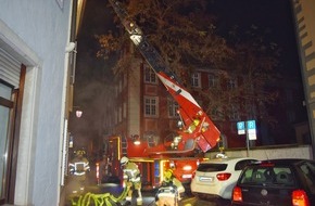 Feuerwehr Konstanz: FW Konstanz: Gemeinsame Übung der Löschzüge 1 und 2 in der Konstanzer Altstadt
