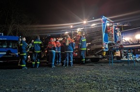 Feuerwehr der Stadt Arnsberg: FW-AR: Übungsabend der Jugendfeuerwehr Arnsberg mit Präsentation des THW