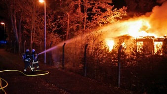 FW Celle: Gebäudebrand in Westercelle - Abschlussmeldung / Gesamtbericht