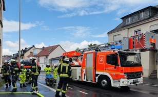 Feuerwehr und Rettungsdienst Bonn: FW-BN: Rauchentwicklung aus einem Fenster