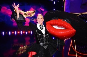 ProSieben: Hollywood in the house! Brigitte Nielsen schlüpft aus KISS / "The Masked Singer" ist die stärkste Show am Samstagabend