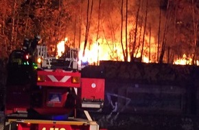 Feuerwehr Dortmund: FW-DO: 17.11.2018 - FEUER IN DO-MITTE,
Feuerschein war schon von weitem zu sehen