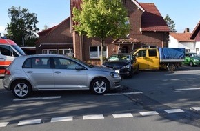 Polizeiinspektion Wilhelmshaven/Friesland: POL-WHV: Verkehrsunfall unter Beteiligung von drei Fahrzeugen in Tettens