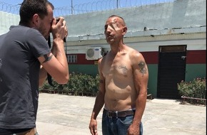 ProSieben: "Sie haben Teile meines Körpers aufgeschnitten und mich kastriert": Thilo Mischke trifft für "Uncovered" ein Ex-Mitglied des Juarez-Drogenkartells in Mexiko