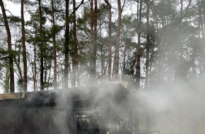 Freiwillige Feuerwehr Lage: FW Lage: Feuer 3: Erhöhung von Feuer 2 auf 3 / Caportbrand in Hörste - 03.02.2021 - 10:43 Uhr