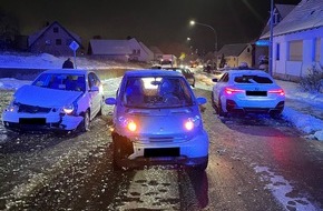 Polizei Minden-L&uuml;bbecke: POL-MI: Hoher Sachschaden bei Verkehrsunfall in Nettelstedt