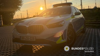 Bundespolizeidirektion M&uuml;nchen: Bundespolizeidirektion M&uuml;nchen: Bundespolizei begleitet Fu&szlig;ballfans nach Einsatz am Bahnhof Dachau