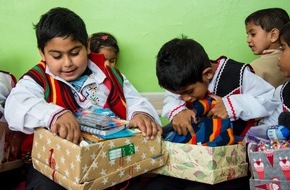 Samaritan's Purse e. V.: Endspurt für "Weihnachten im Schuhkarton" / Schuhkartons bald auf dem Weg zu den Empfängerkindern