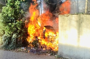 Feuerwehr Oberhausen: FW-OB: Feuerwehreinsatz in Oberhausen-Lirich S&uuml;d - Brennender Unrat