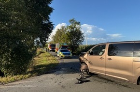Freiwillige Feuerwehr Aurich: FW-AUR: Betriebsstoffe nach Verkehrsunfall ausgetreten