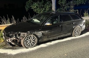 Kreispolizeibeh&ouml;rde Rhein-Kreis Neuss: POL-NE: Fahrer wird bei Alleinunfall im Kurvenbereich Rommerskirchen / Eckum leichtverletzt - Fahrzeug Totalschaden