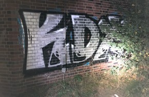 Kreispolizeibehörde Rhein-Kreis Neuss: POL-NE: Polizeihubschrauber stellt Graffiti-Sprayer