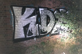 Kreispolizeibehörde Rhein-Kreis Neuss: POL-NE: Polizeihubschrauber stellt Graffiti-Sprayer
