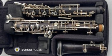 Bundespolizeidirektion M&uuml;nchen: Bundespolizeidirektion M&uuml;nchen: Gestohlene Oboe nach mehreren Jahren sichergestellt // Bundespolizei nimmt zwei Tatverd&auml;chtige vorl&auml;ufig fest