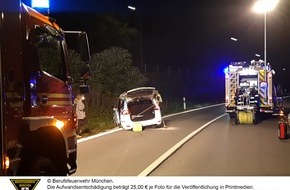 Feuerwehr München: FW-M: Mann schwer verletzt bei Verkehrsunfall (Langwied)