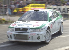 Mit Marijan Griebel krönt sich schon zum zehnten Mal ein Škoda Fahrer zum Deutschen Rallye-Meister