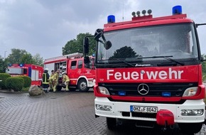 Freiwillige Feuerwehr Osterholz-Scharmbeck: FW Osterholz-Scharm.: Feuerwehr befreit eingeklemmtes Kleinkind