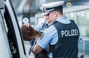 Bundespolizeidirektion München: Bundespolizeidirektion München: Aussteigeunfall - Angriff gegen DB-Mitarbeiter - Haftvollstreckung