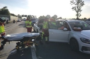 Feuerwehr Bochum: FW-BO: Verkehrsunfall auf der A40