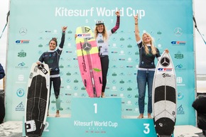 Airton Cozzolino (CPV) und Carla Herrera Oria (ESP) gewinnen den Kitesurf World Cup auf Sylt. Susanne Schwartrauber aus Regensburg verteidigt Platz Drei.