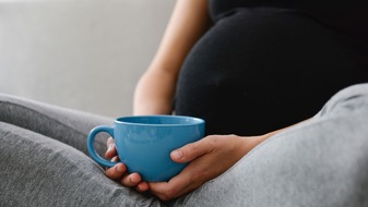 Sucht Schweiz / Addiction Suisse / Dipendenze Svizzera: Kein Alkohol in der Schwangerschaft: Die Botschaft kommt an, muss aber noch fr&uuml;her ansetzen