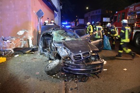 POL-STD: 24-jähriger Beifahrer nach Unfall in Buxtehuder Innenstadt tödlich und drei weitere Insassen schwer verletzt