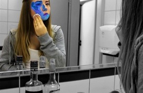 DAK-Gesundheit: Schülerinnen aus Nordhausen gewinnen Plakatwettbewerb gegen Komasaufen in Thüringen