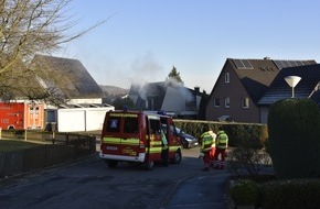 Feuerwehr Dortmund: FW-DO: 05.12.2016 - Feuer in Holzen
Zimmerbrand in Doppelhaushälfte