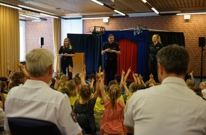Polizeidirektion Lüneburg: POL-LG: Präventionspuppenbühne der Polizeidirektion Lüneburg sensibilisiert Vorschulkinder zur Sicherheit im Straßenverkehr