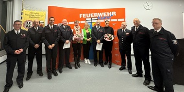 FW-NE: Ehrenabend der Freiwilligen Feuerwehr Kaarst - Verleihung des Deutschen Feuerwehr-Ehrenkreuz in Silber - Alarmierung während den Ehrungen