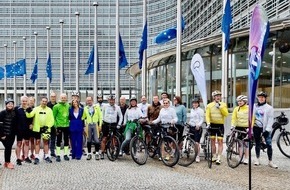 YUVEDO Stiftung: Große Fahrradtour von Berlin nach Brüssel: "Jede Etappe ist ein kleiner Sieg gegen Parkinson" / Little Victories Ride 2022 will Bewegung in die Parkinson Forschung bringen