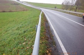 Polizeidirektion Montabaur: POL-PDMT: Wahlrod - Verkehrsunfallflucht nach Beschädigung der Schutzplanke