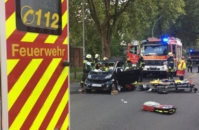 Feuerwehr Dinslaken: FW Dinslaken: Schwerer Verkehrsunfall - Dinslaken Lohberg