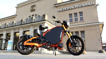 E-Motorrad mit Pedalantrieb: eROCKIT begeistert Hannover