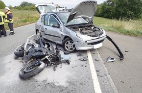 Polizeidirektion Kaiserslautern: POL-PDKL: Verkehrsunfall - Motorradfahrer schwer verletzt