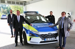 Polizeidirektion Osnabrück: POL-OS: Innenminister besucht Wasserstofffahrzeug der Polizei in Osnabrück - Erste Zwischenbilanz positiv