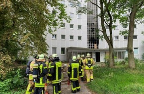 Feuerwehr Gladbeck: FW-GLA: Brand in leerstehendem Hochhaus - aufwendiger Einsatz für die Feuerwehr